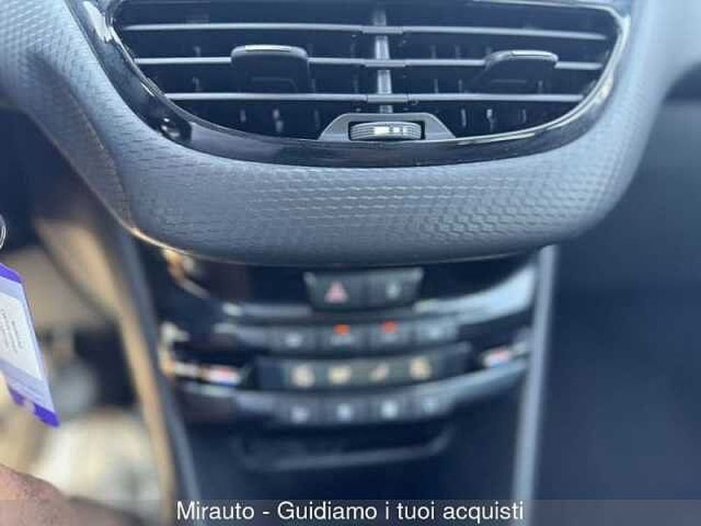 Peugeot 208 usata a Roma (15)