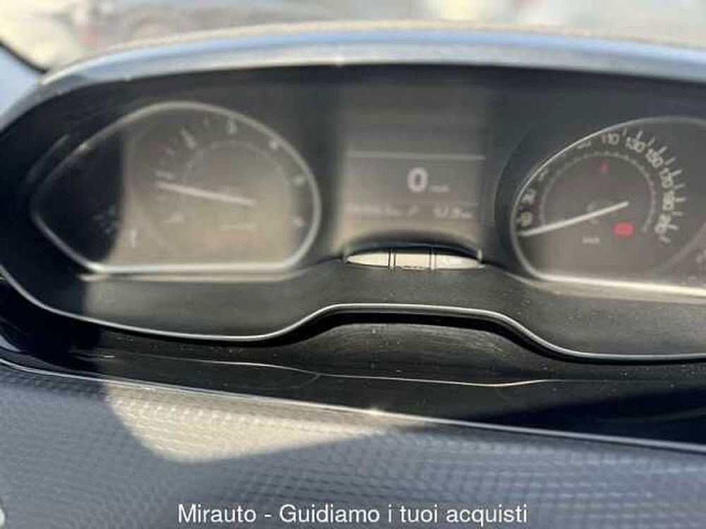 Peugeot 208 usata a Roma (16)