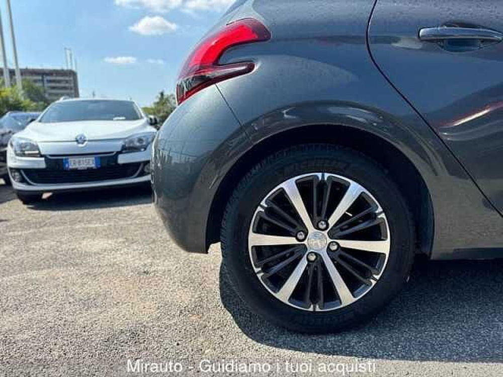 Peugeot 208 usata a Roma (8)