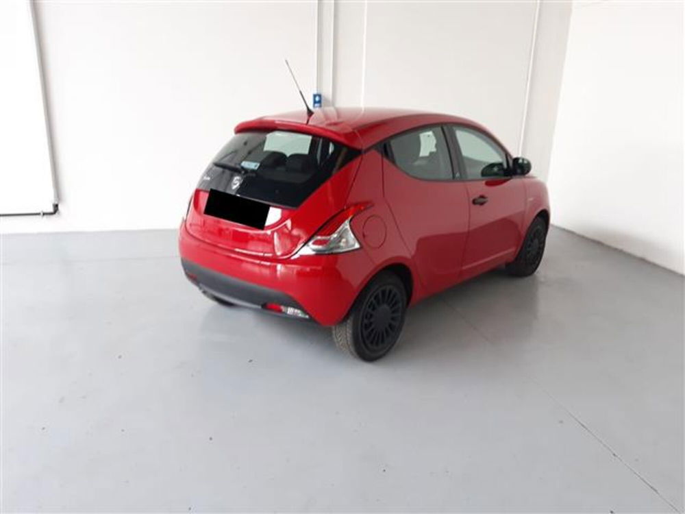 Lancia Ypsilon usata a Asti (4)