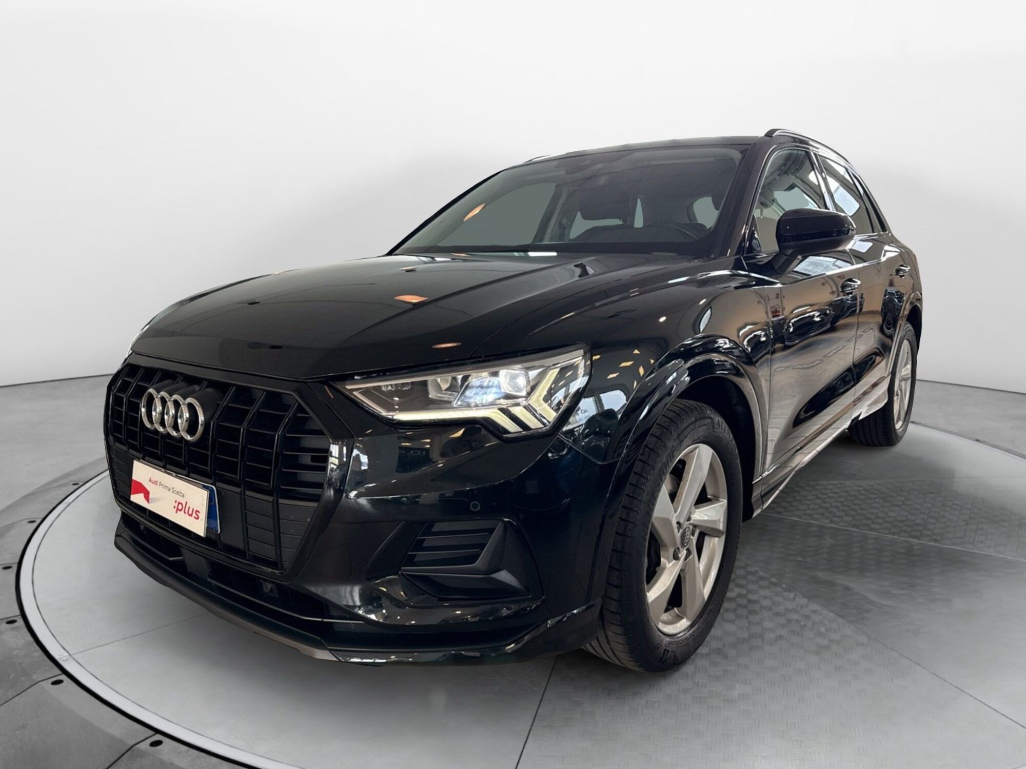 Audi Q3 35 2.0 tdi Business Advanced s-tronic del 2019 usata a Pistoia