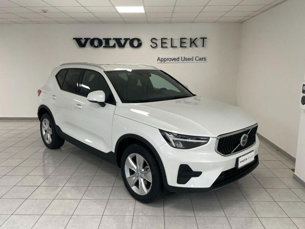 Volvo XC40 nuova a Como (2)