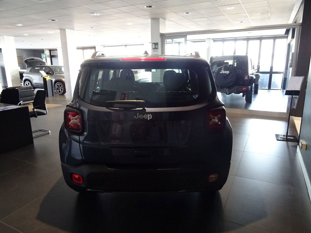 Jeep Renegade nuova a Lucca (4)