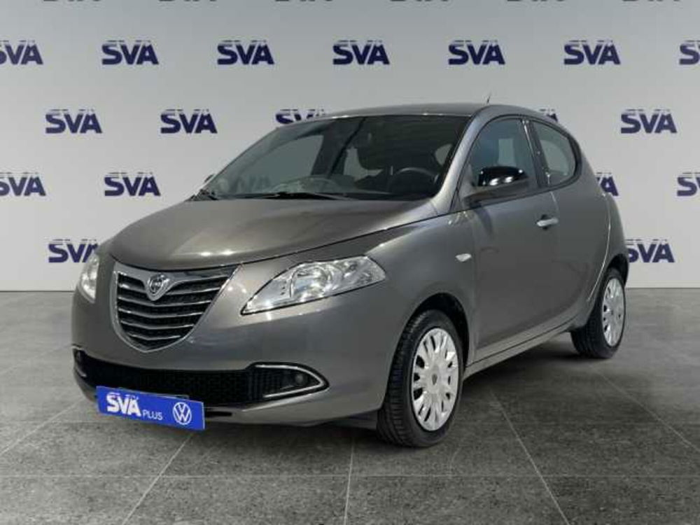 Lancia Ypsilon usata a Ravenna