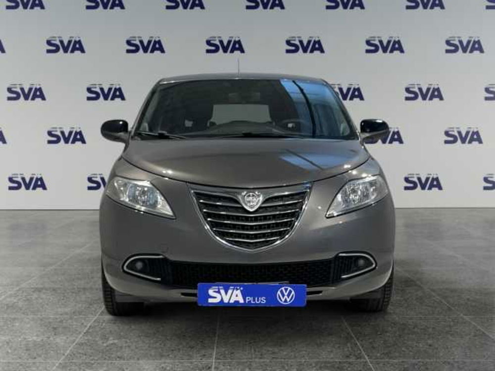 Lancia Ypsilon usata a Ravenna (2)