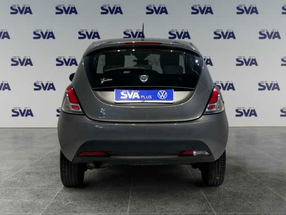 Lancia Ypsilon usata a Ravenna (4)