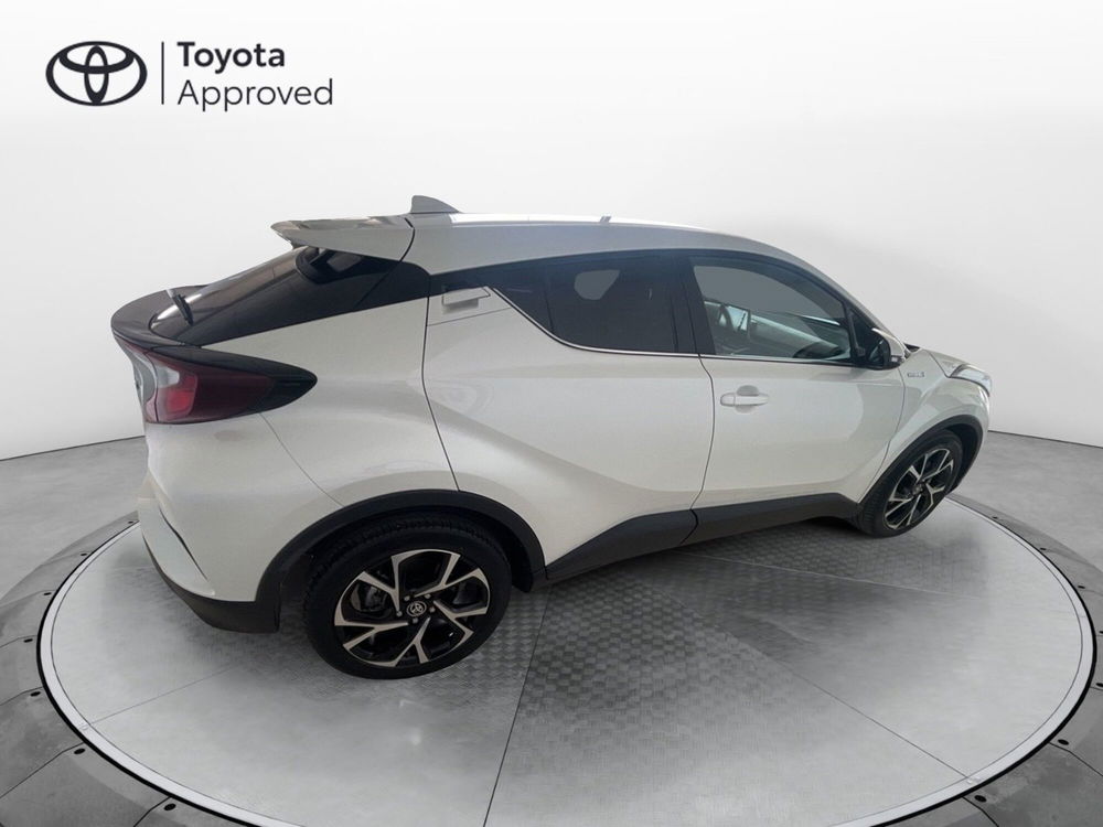 Toyota Toyota C-HR usata a Lecce (7)