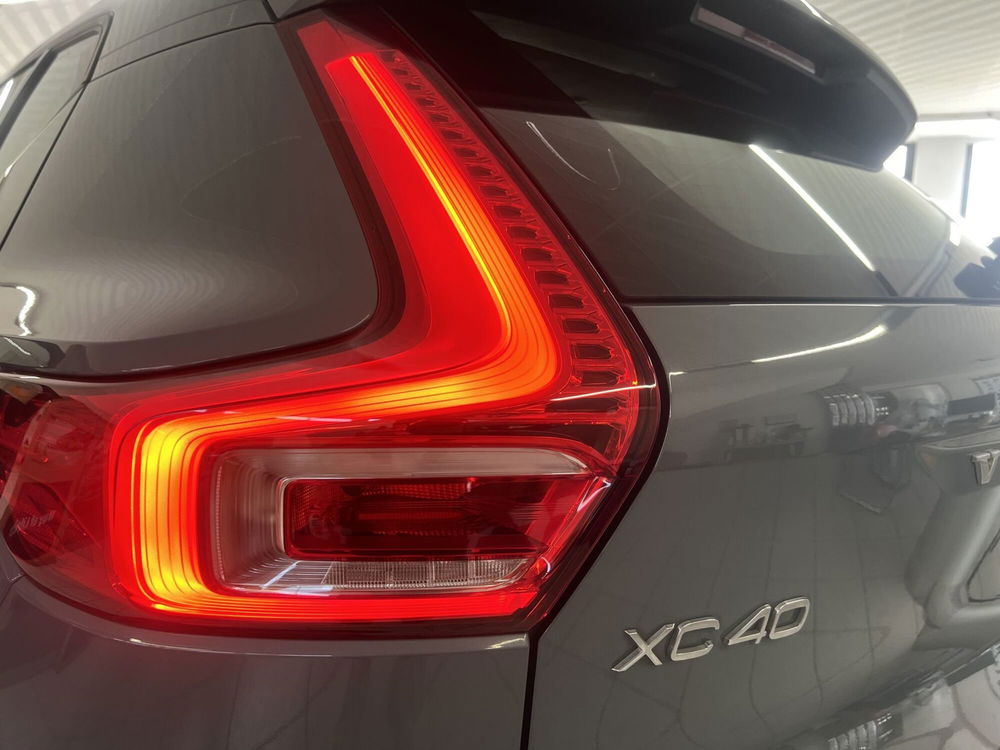 Volvo XC40 usata a Teramo (7)