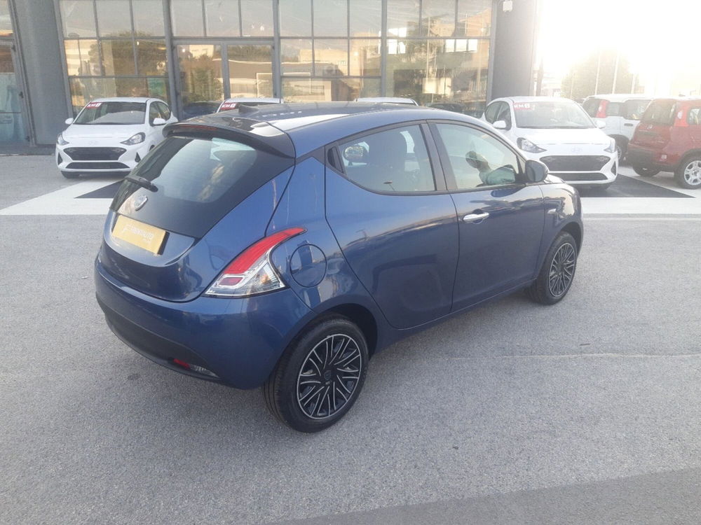 Lancia Ypsilon nuova a Campobasso (6)