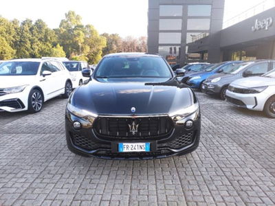 Maserati Levante Levante V6 Diesel 275 CV AWD Nerissimo Edition del 2018 usata a San Giorgio a Liri