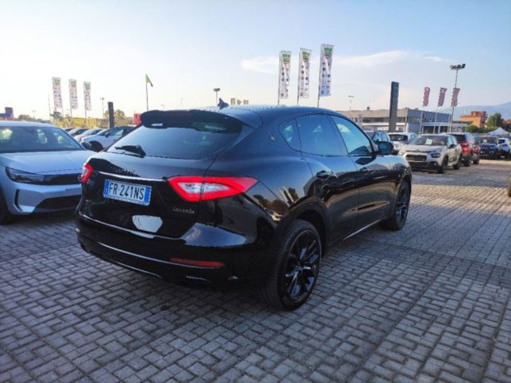 Maserati Levante usata a Frosinone (6)