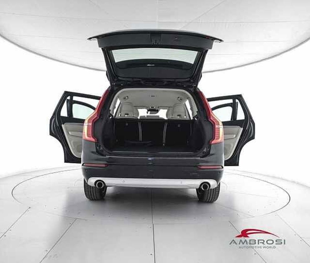 Volvo XC90 usata a Viterbo (7)