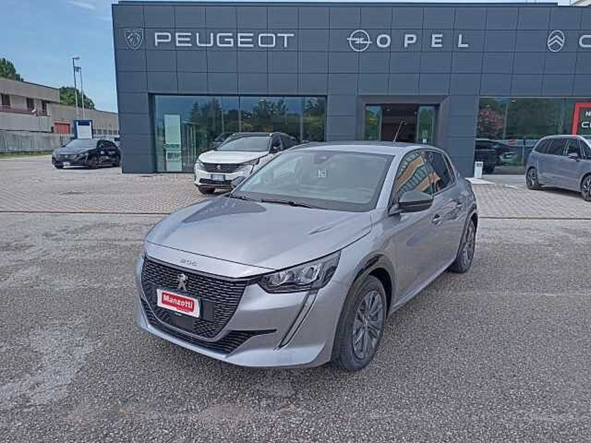 Peugeot 208 50 kWh Allure del 2023 usata a Castelfranco Veneto