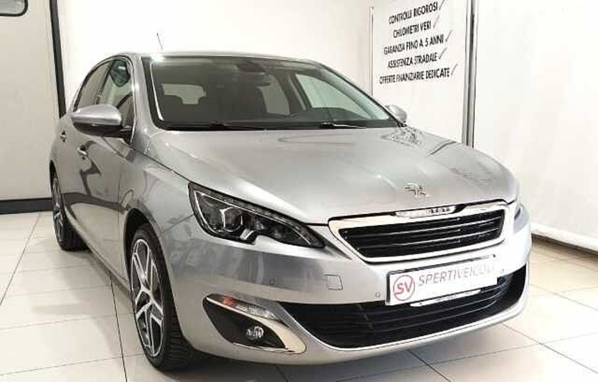 Peugeot 308 BlueHDi 120 S&amp;S Allure  del 2016 usata a Maglie