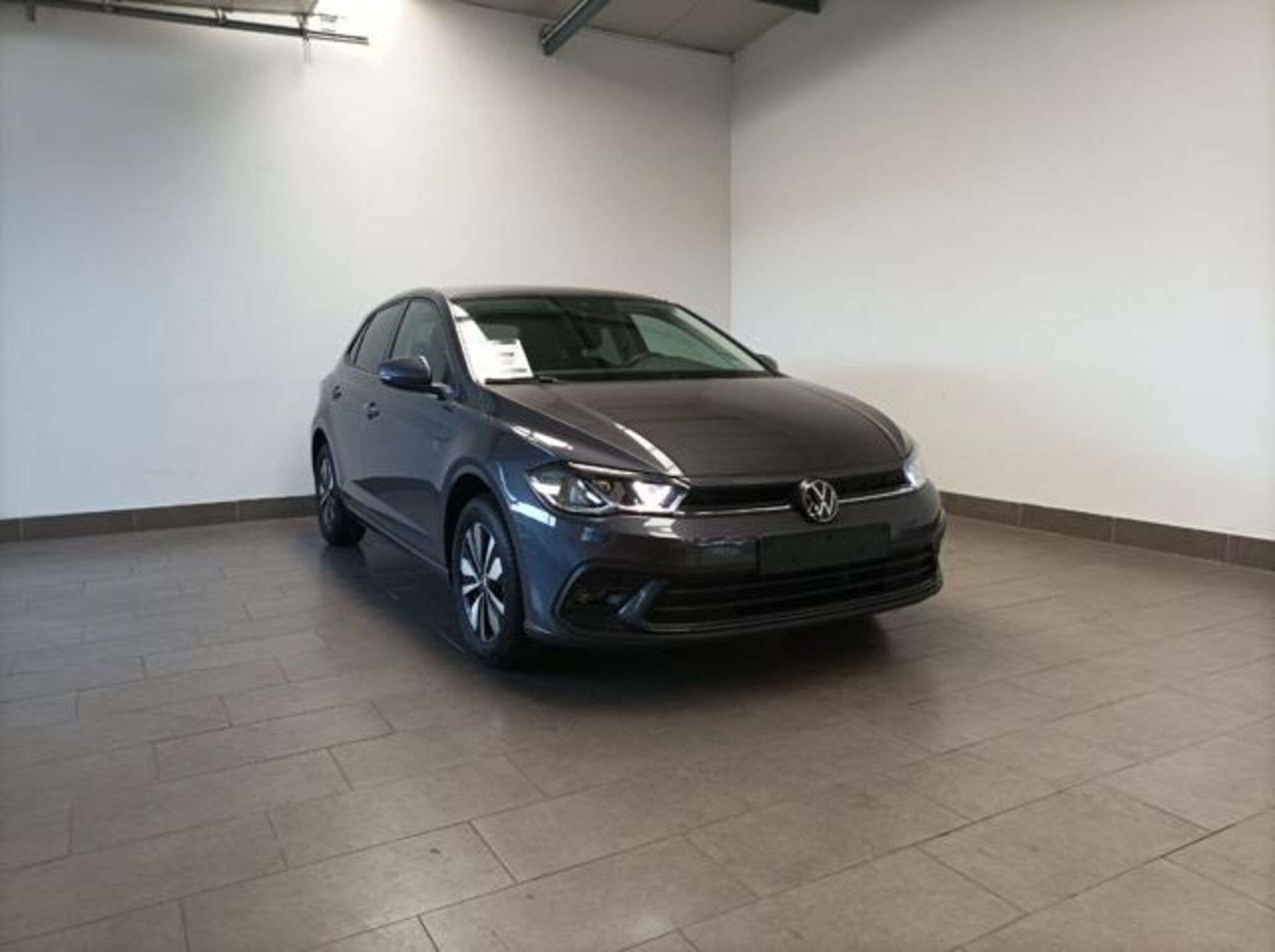 Volkswagen Polo 1.0 tsi Life 95cv del 2023 usata a Magenta