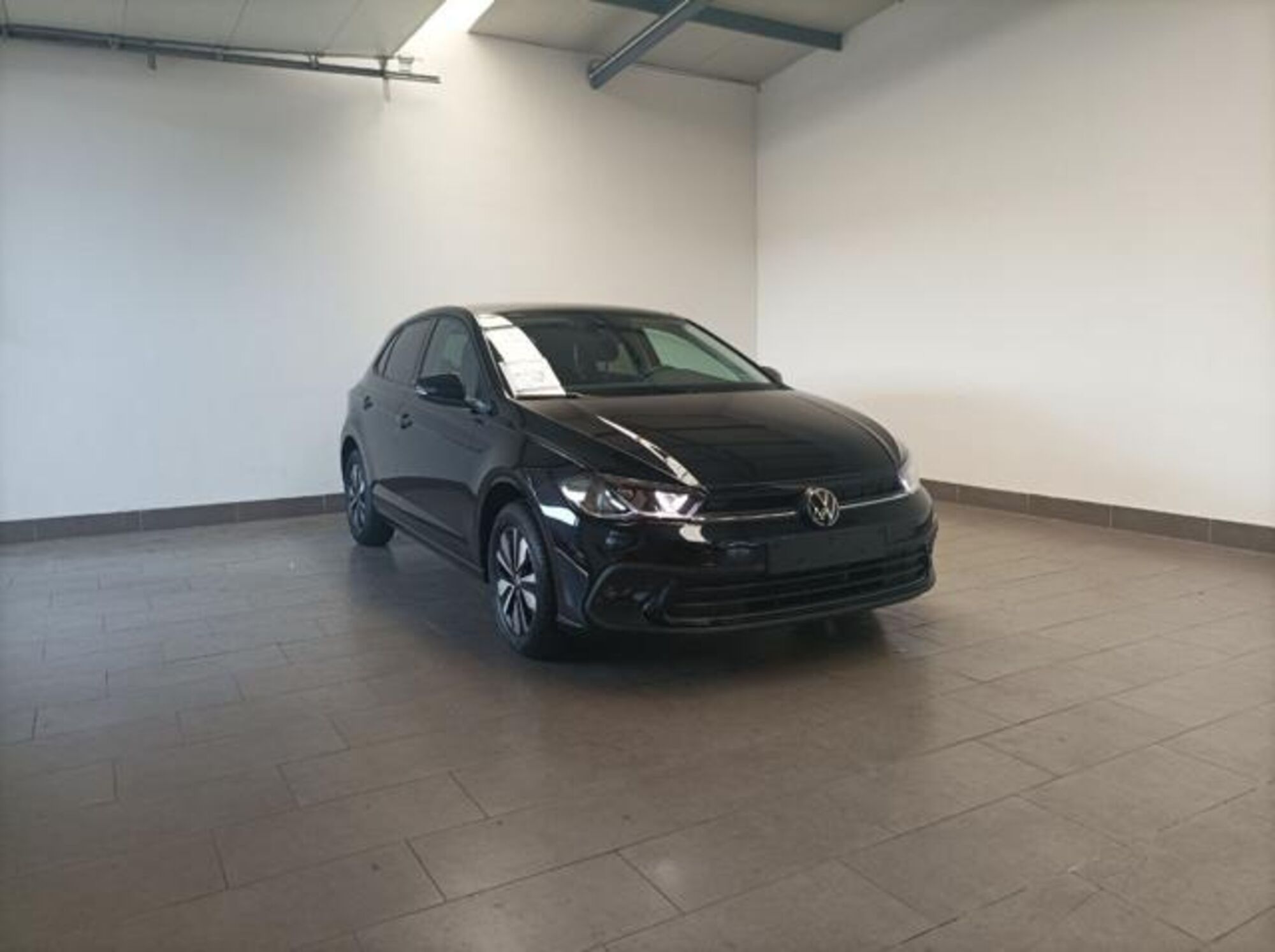 Volkswagen Polo 1.0 tsi Life 95cv del 2023 usata a Magenta