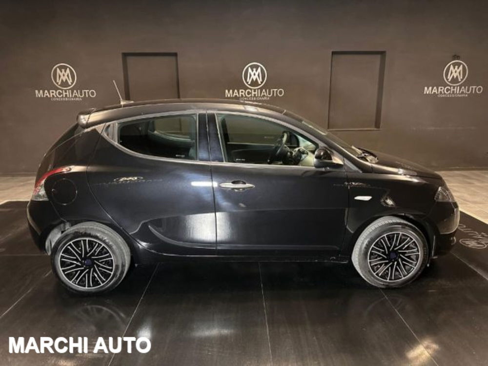 Lancia Ypsilon usata a Perugia (4)