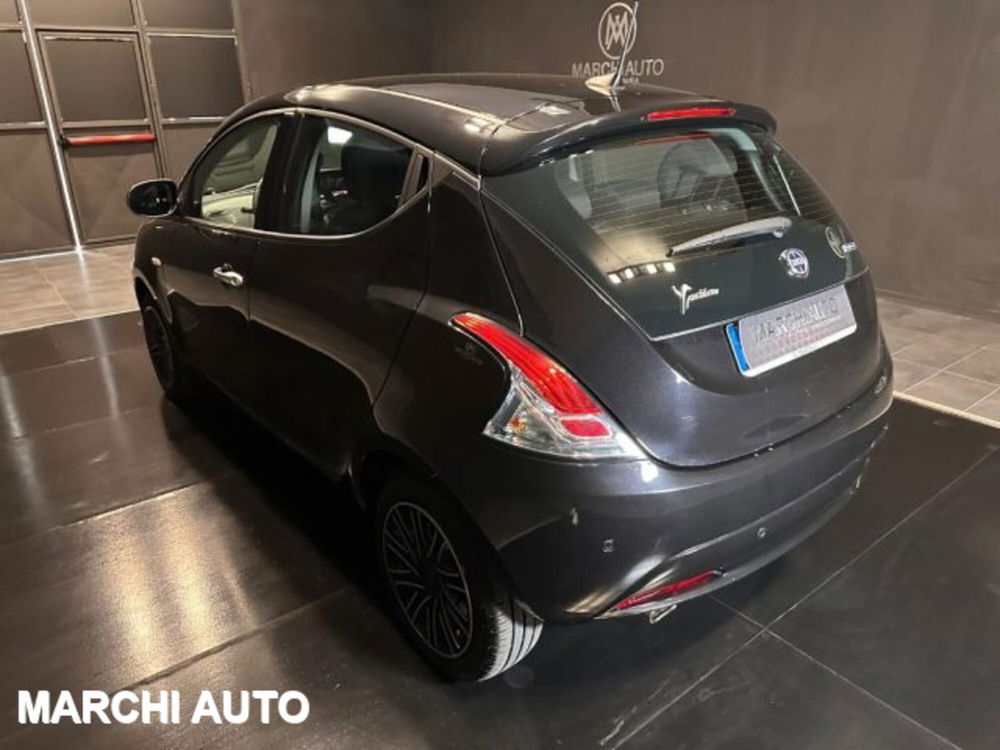 Lancia Ypsilon usata a Perugia (7)