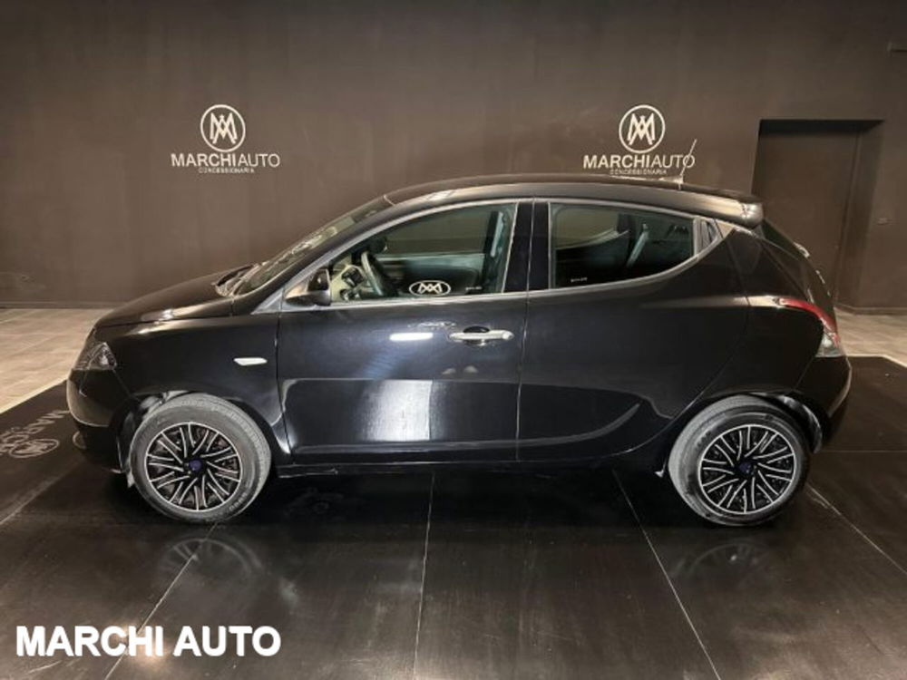 Lancia Ypsilon usata a Perugia (8)