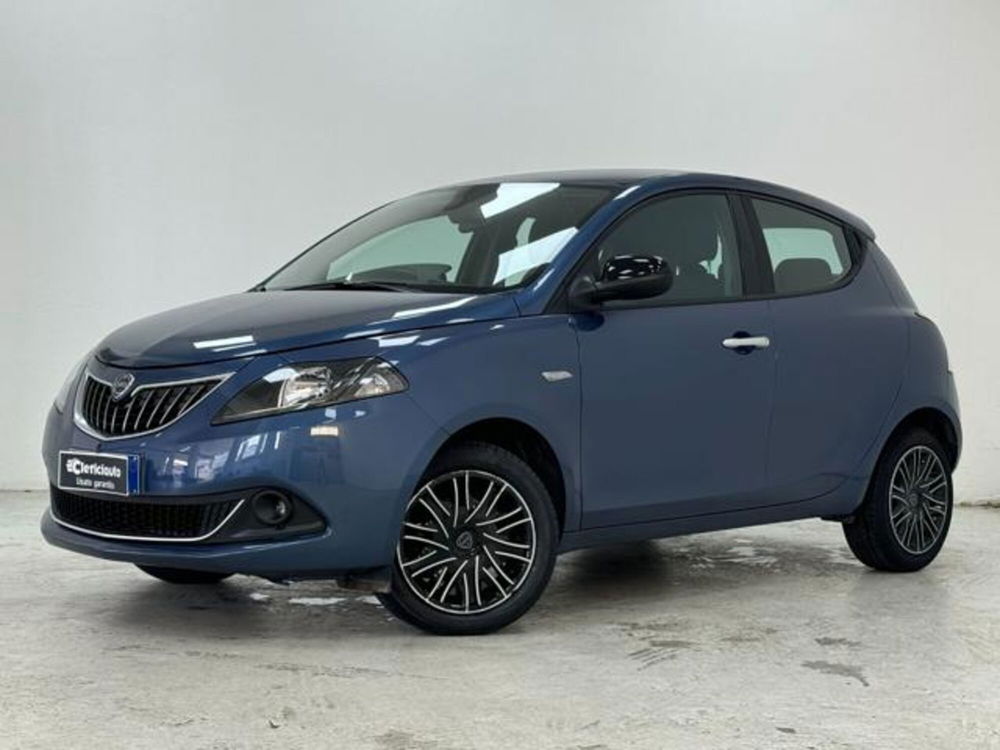 Lancia Ypsilon usata a Como