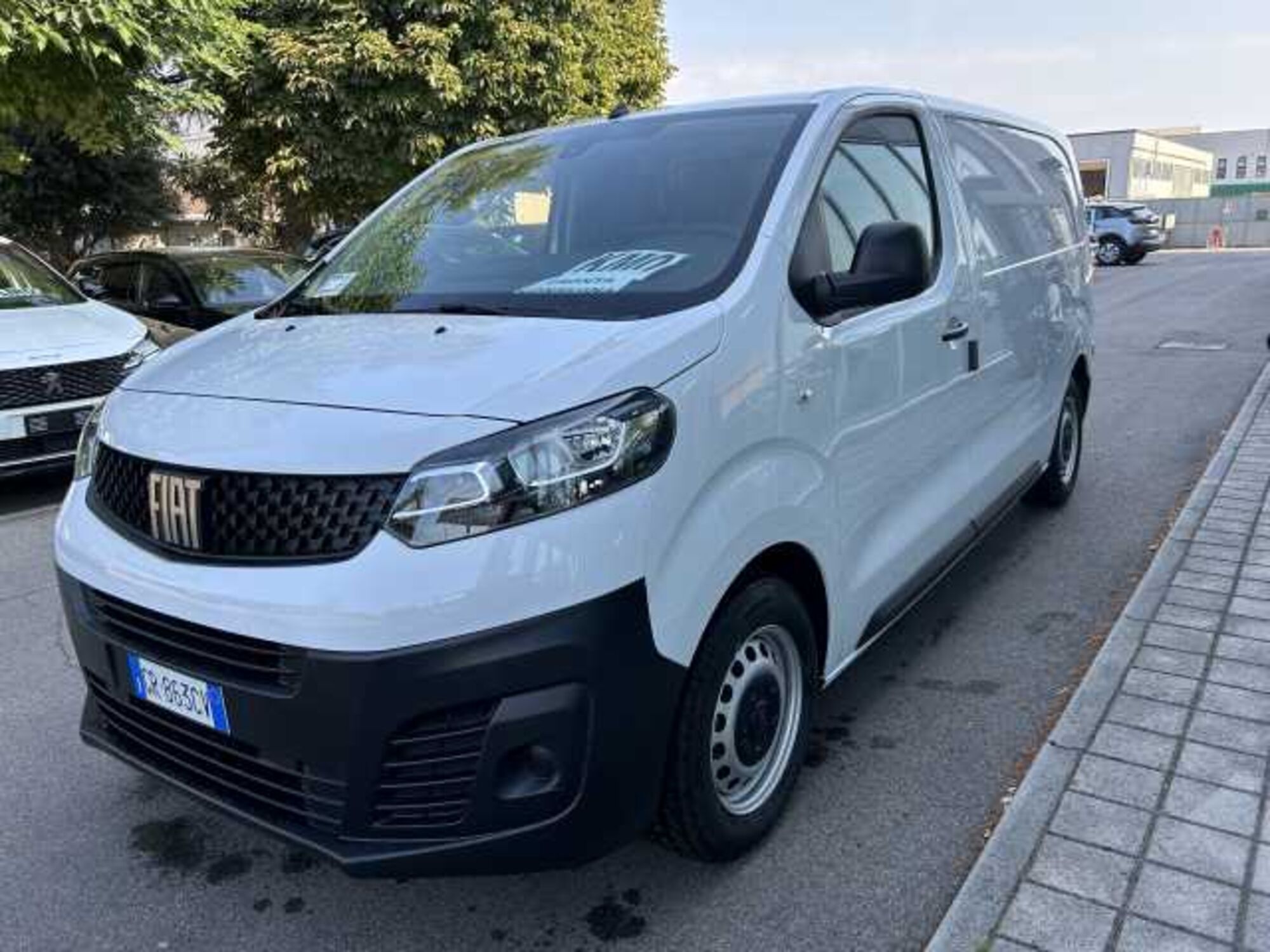 Fiat Scudo Furgone 2.0 BlueHDi 145CV AT8 PL-TN Furgone Business nuova a Lugo