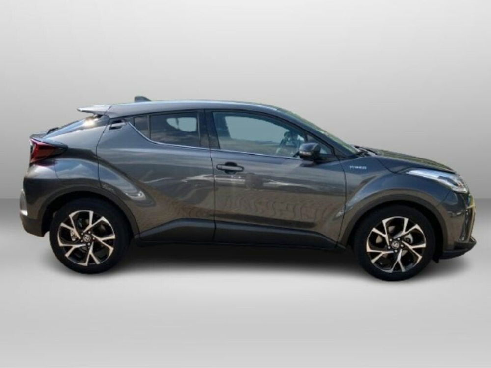 Toyota Toyota C-HR usata a Lecco (8)