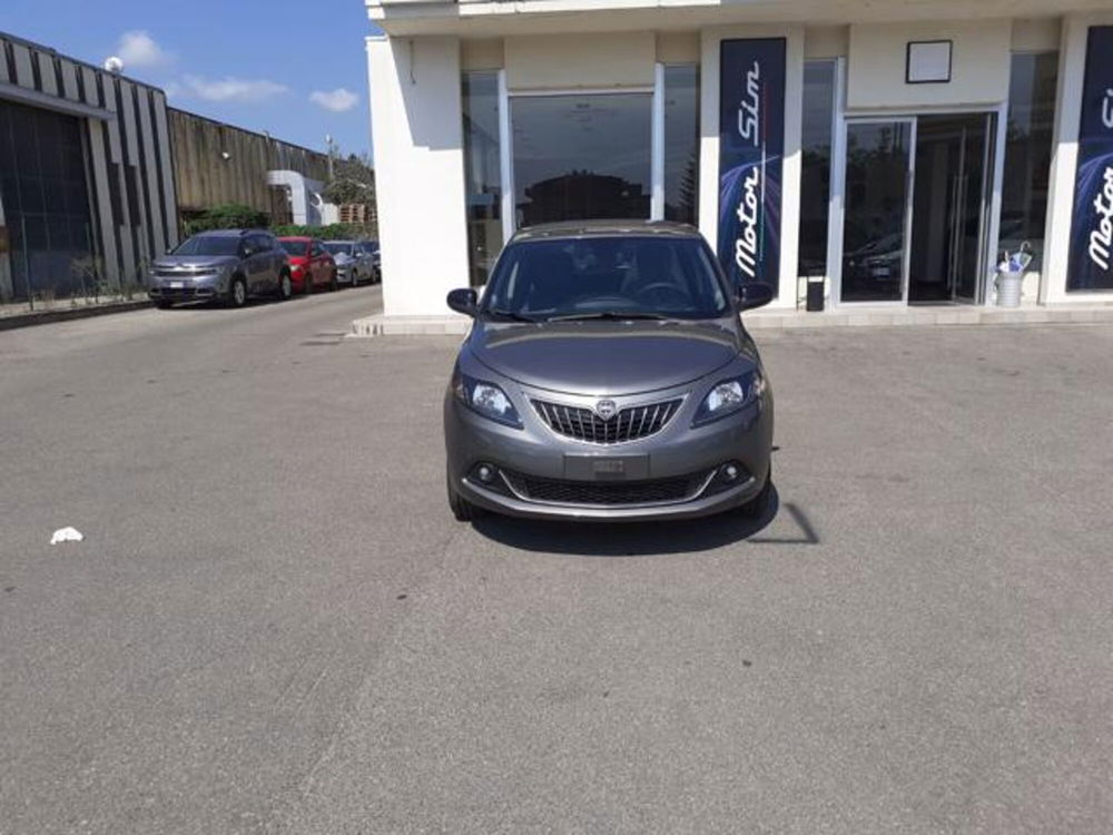 Lancia Ypsilon nuova a Firenze