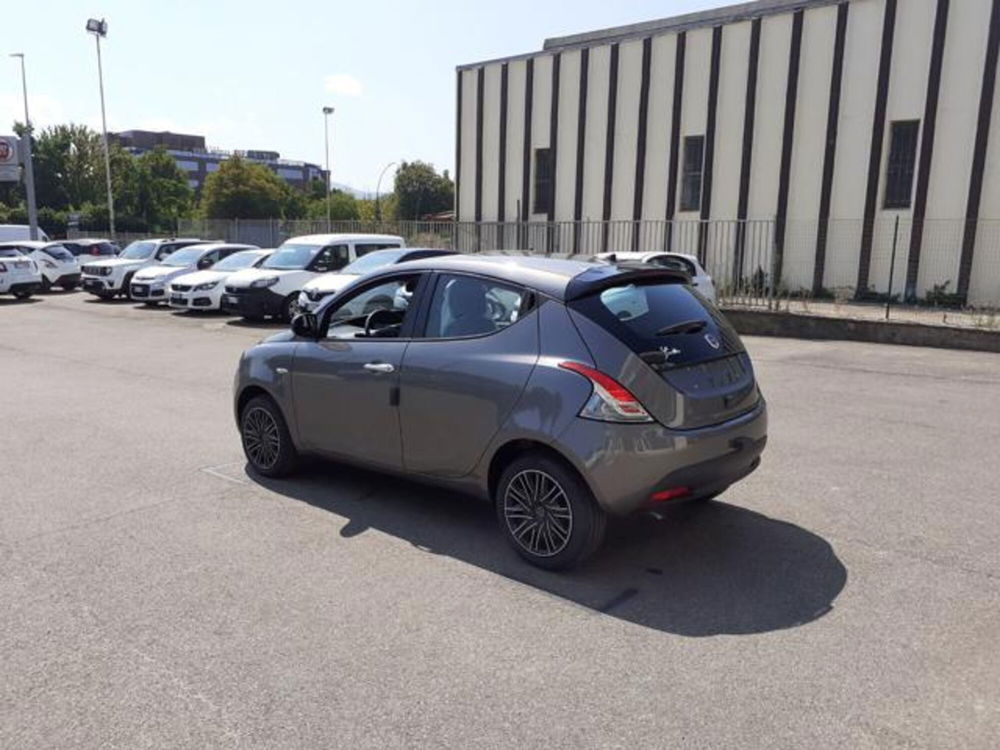 Lancia Ypsilon nuova a Firenze (6)