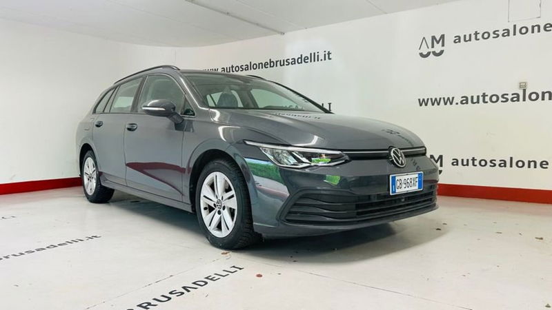 Volkswagen Golf Variant 2.0 TDI 150 CV DSG SCR 4Motion Life del 2020 usata a Galbiate