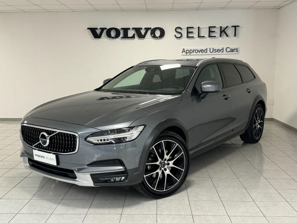 Volvo V90 Cross Country usata a Como