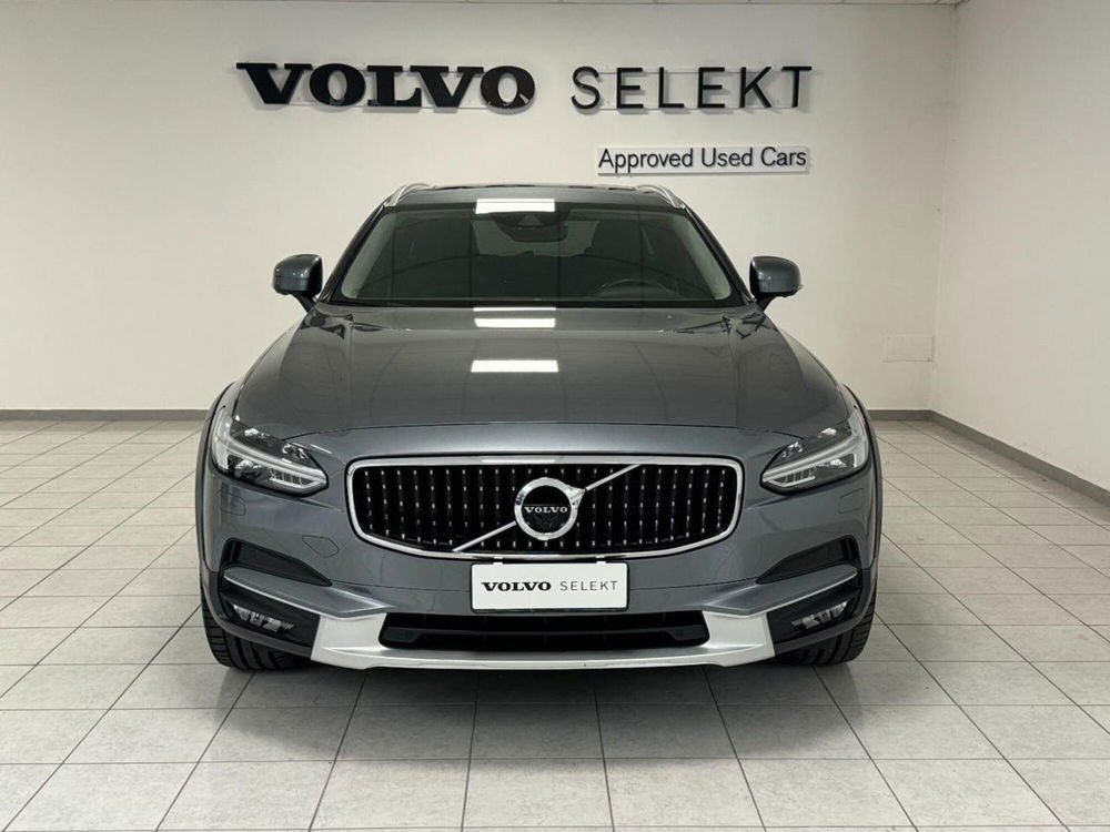 Volvo V90 Cross Country usata a Como (3)