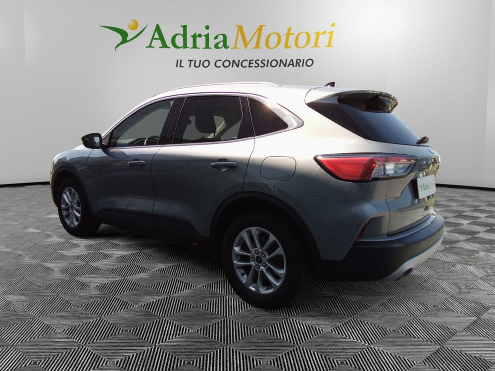 Ford Kuga usata a Udine (2)