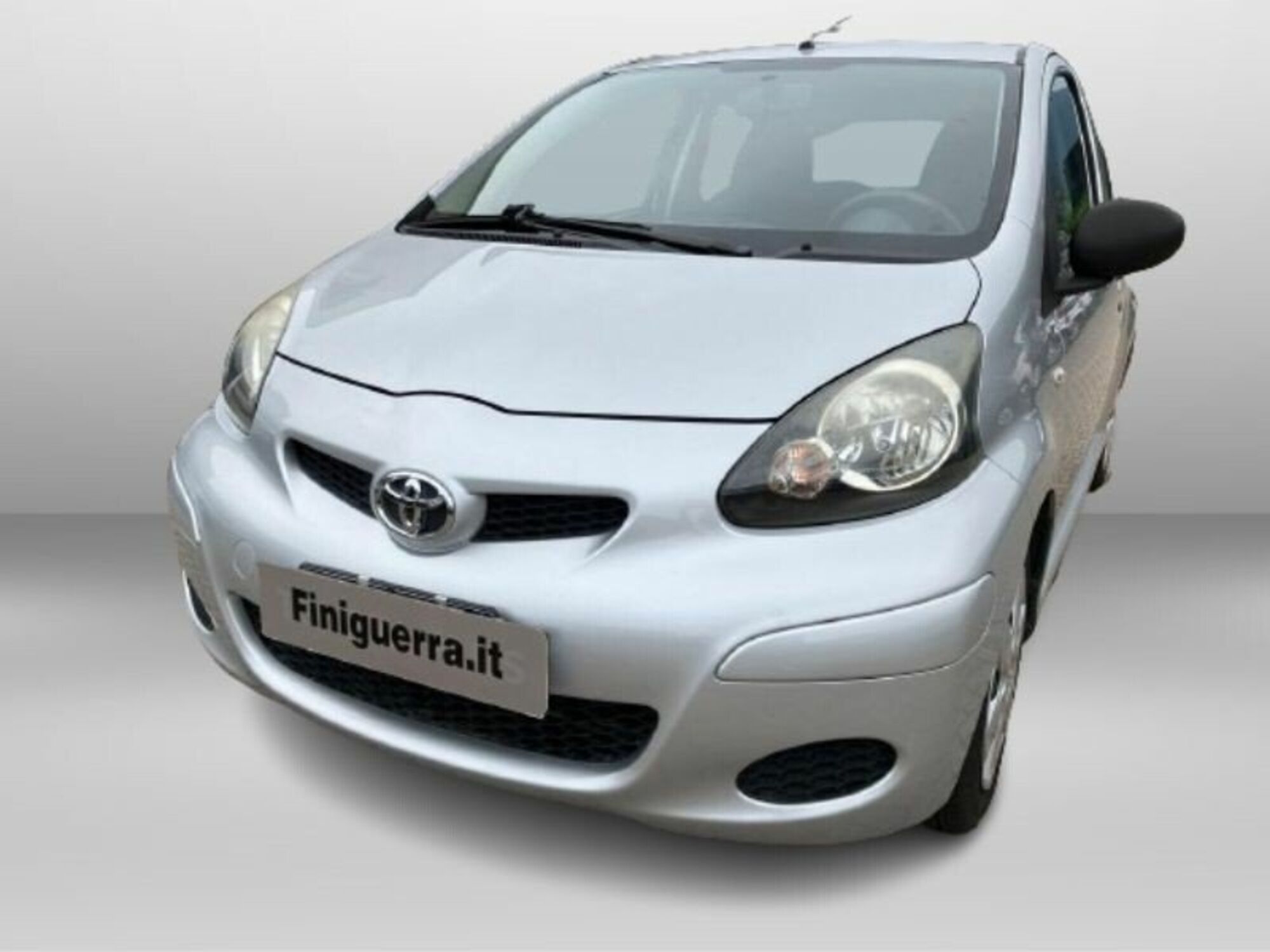 Toyota Aygo 1.0 12V VVT-i 3 porte Now  del 2010 usata a Poggiridenti