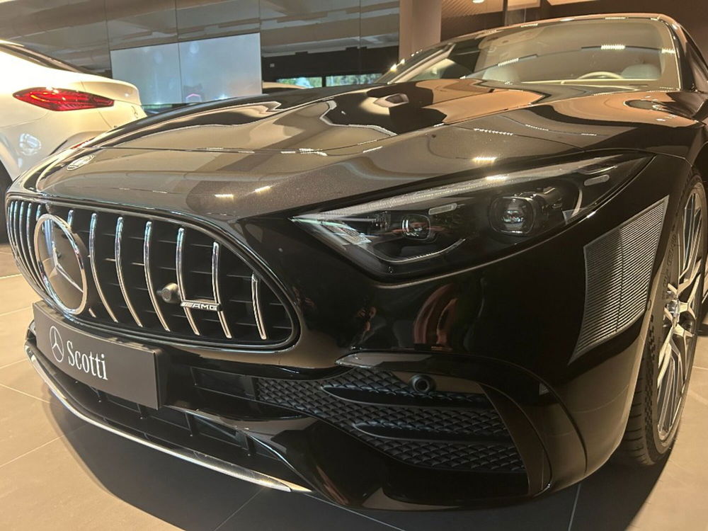 Mercedes-Benz SL nuova a Siena (7)