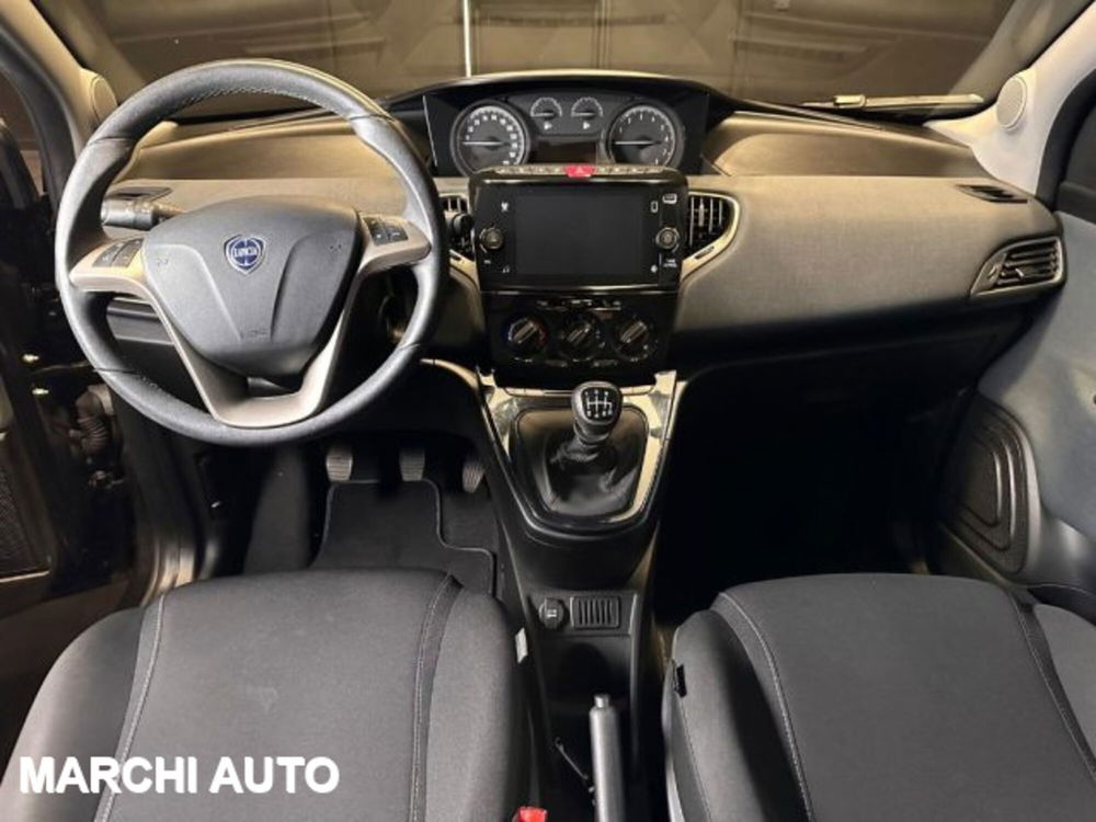 Lancia Ypsilon usata a Perugia (13)