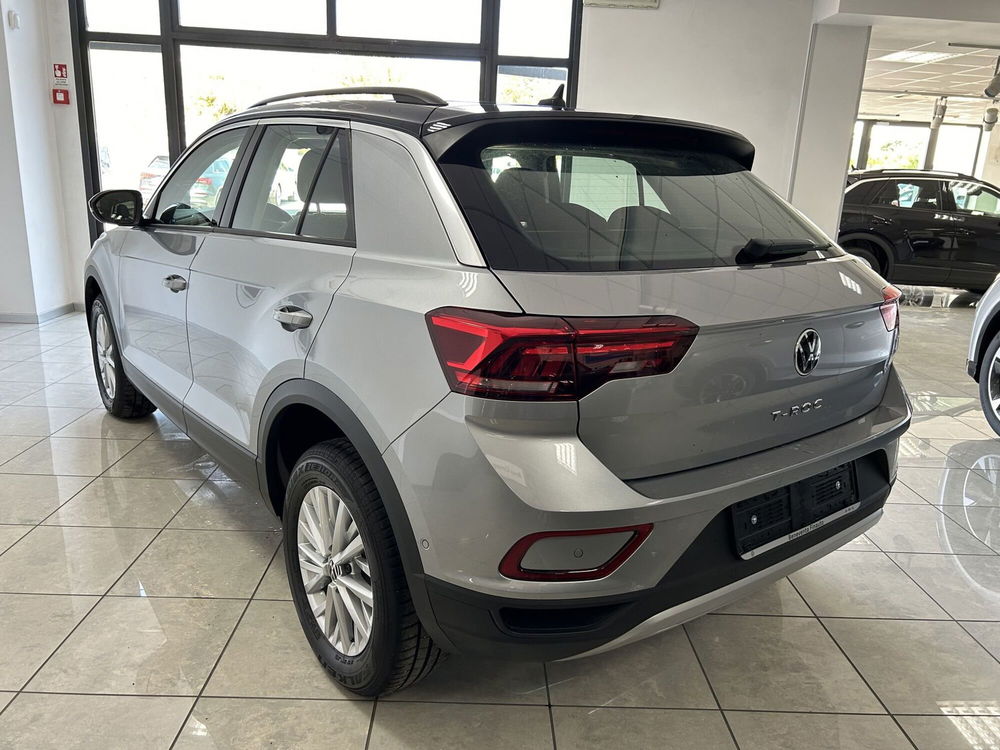 Volkswagen T-Roc nuova a Avellino (7)