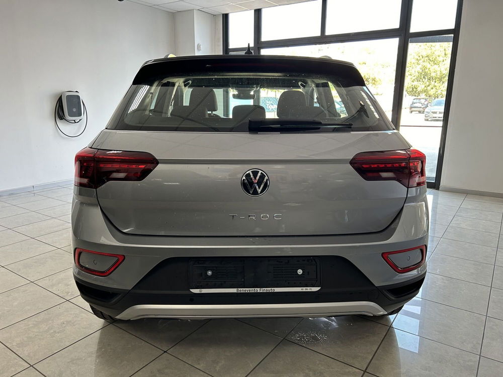 Volkswagen T-Roc nuova a Avellino (8)