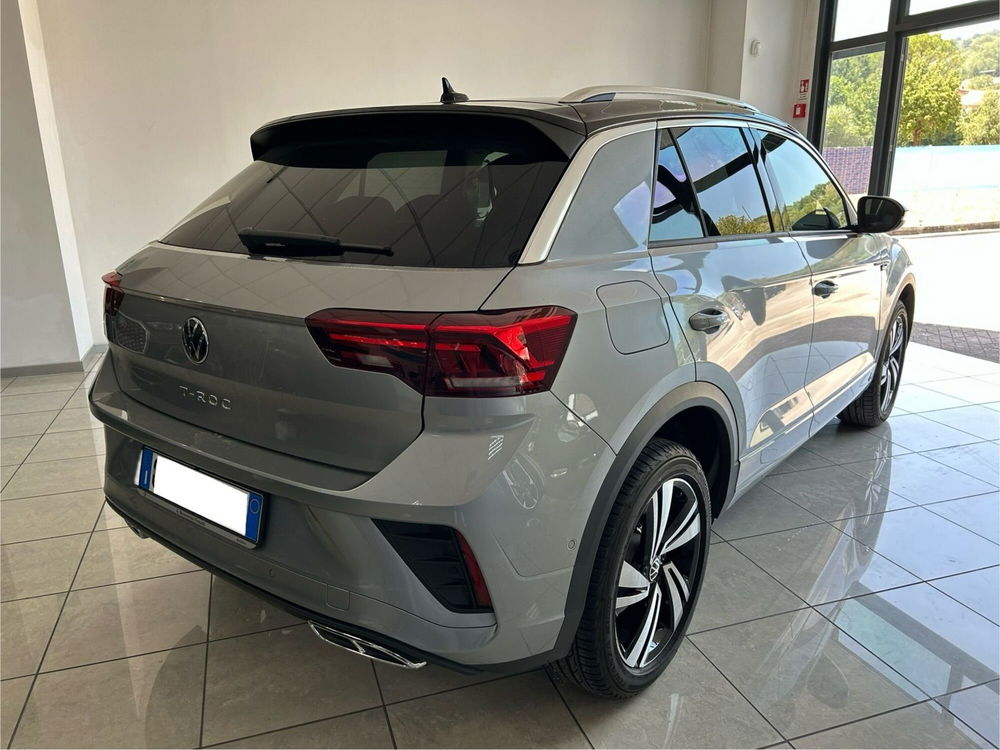 Volkswagen T-Roc nuova a Avellino (9)