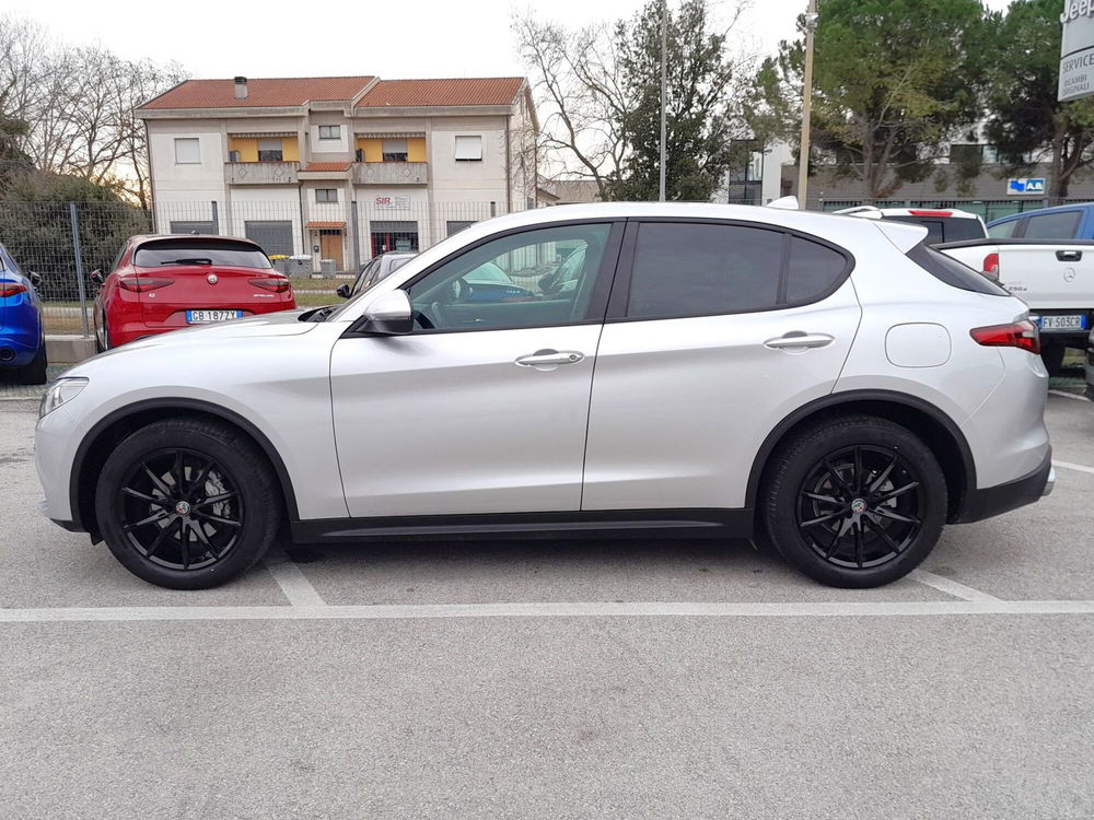 Alfa Romeo Stelvio usata a Ancona (3)