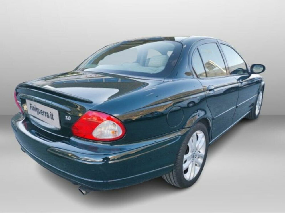 Jaguar X-Type usata a Lecco (6)