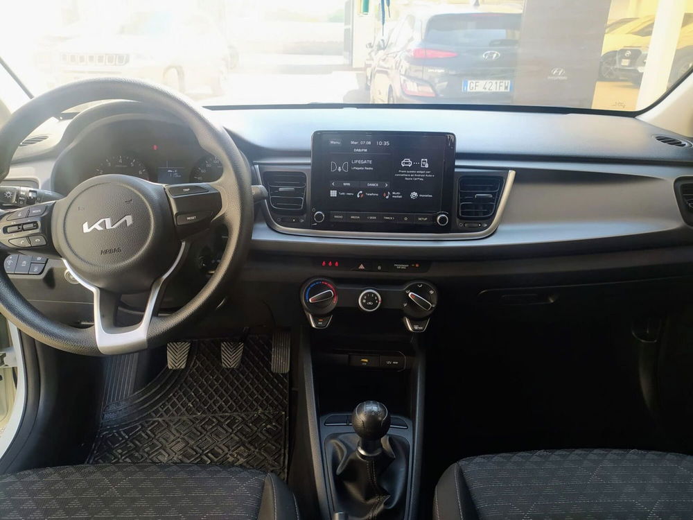 Kia Rio usata a Napoli (4)