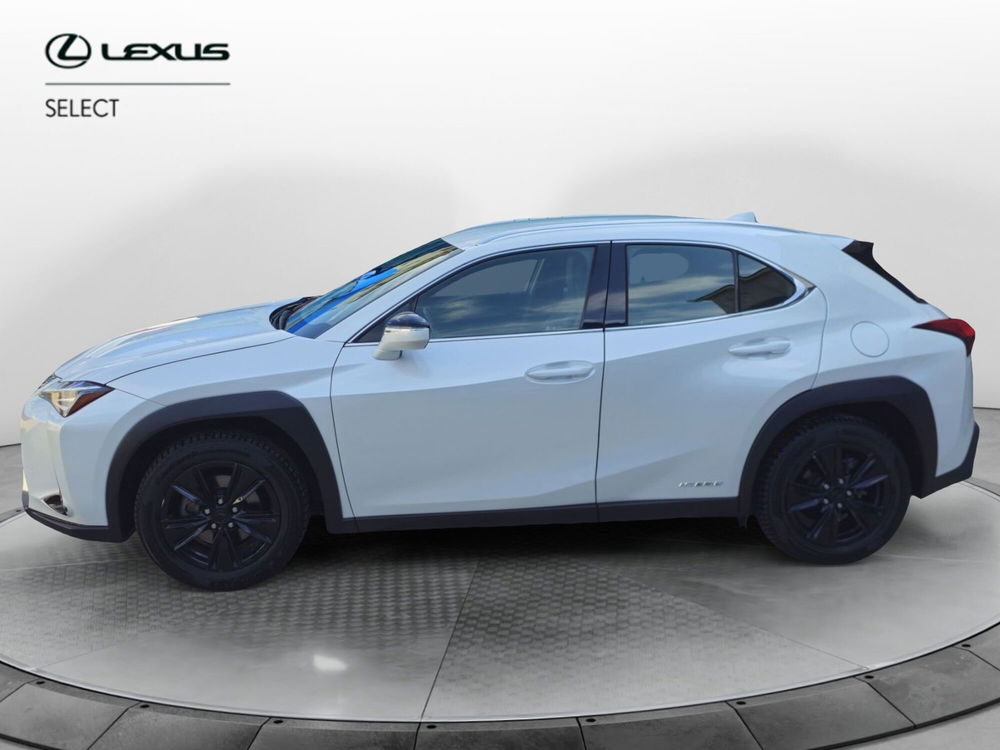 Lexus UX usata a Cremona (3)