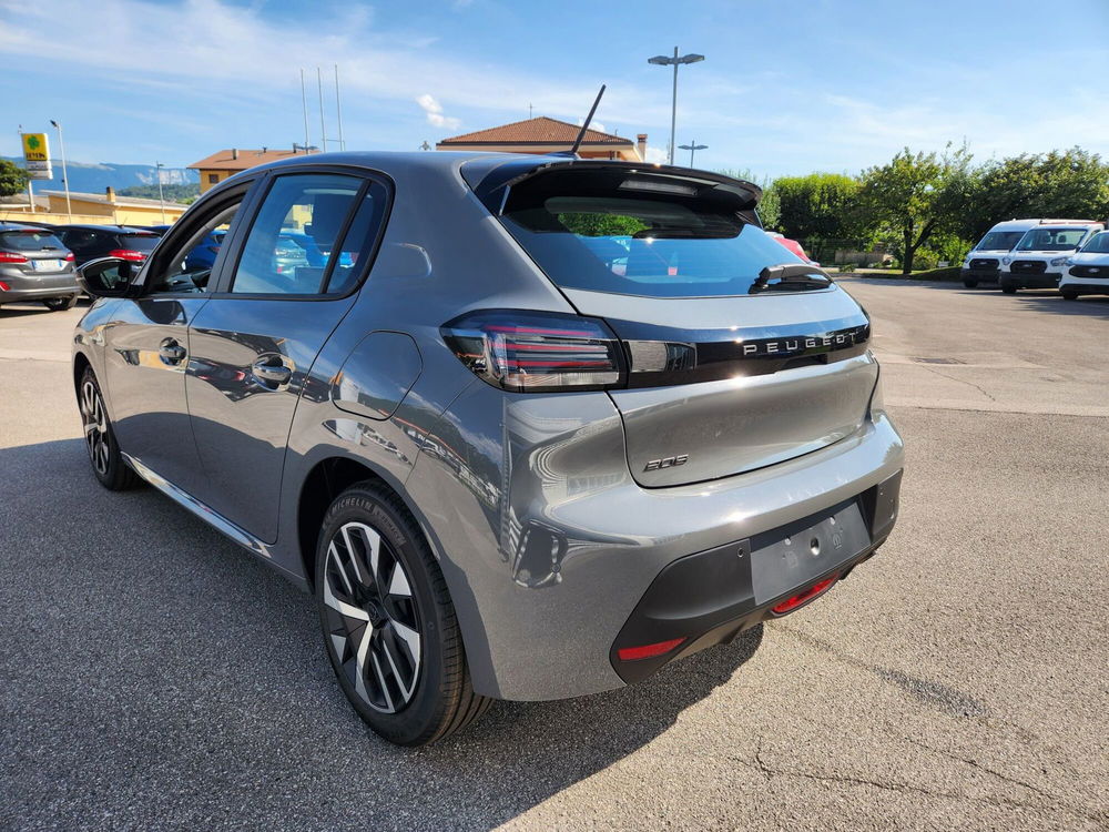 Peugeot 208 nuova a Belluno (4)