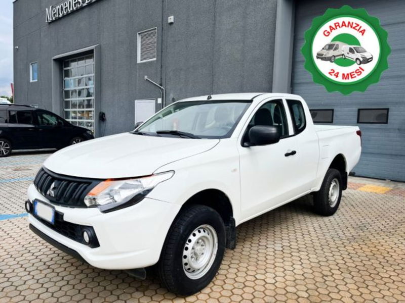 Mitsubishi L200 2.4 DI-D/154CV Club Cab Invite  del 2017 usata a Filago