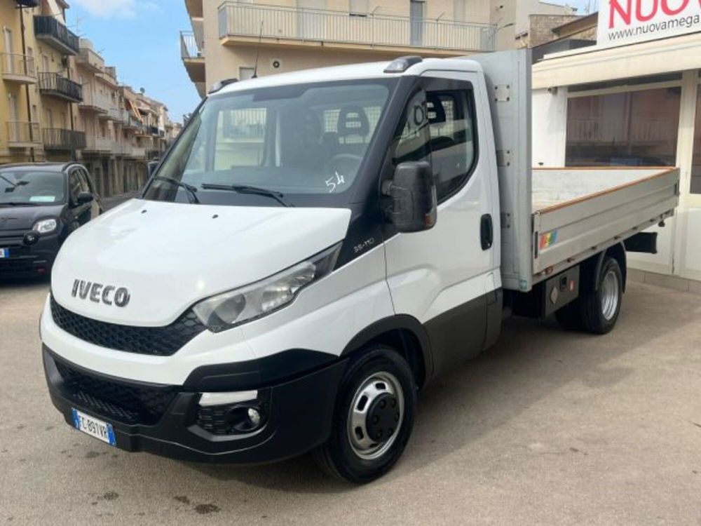 Iveco Daily Furgone usata a Trapani (3)