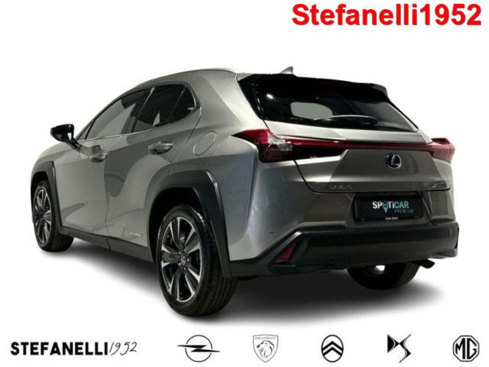 Lexus UX usata a Bologna (5)