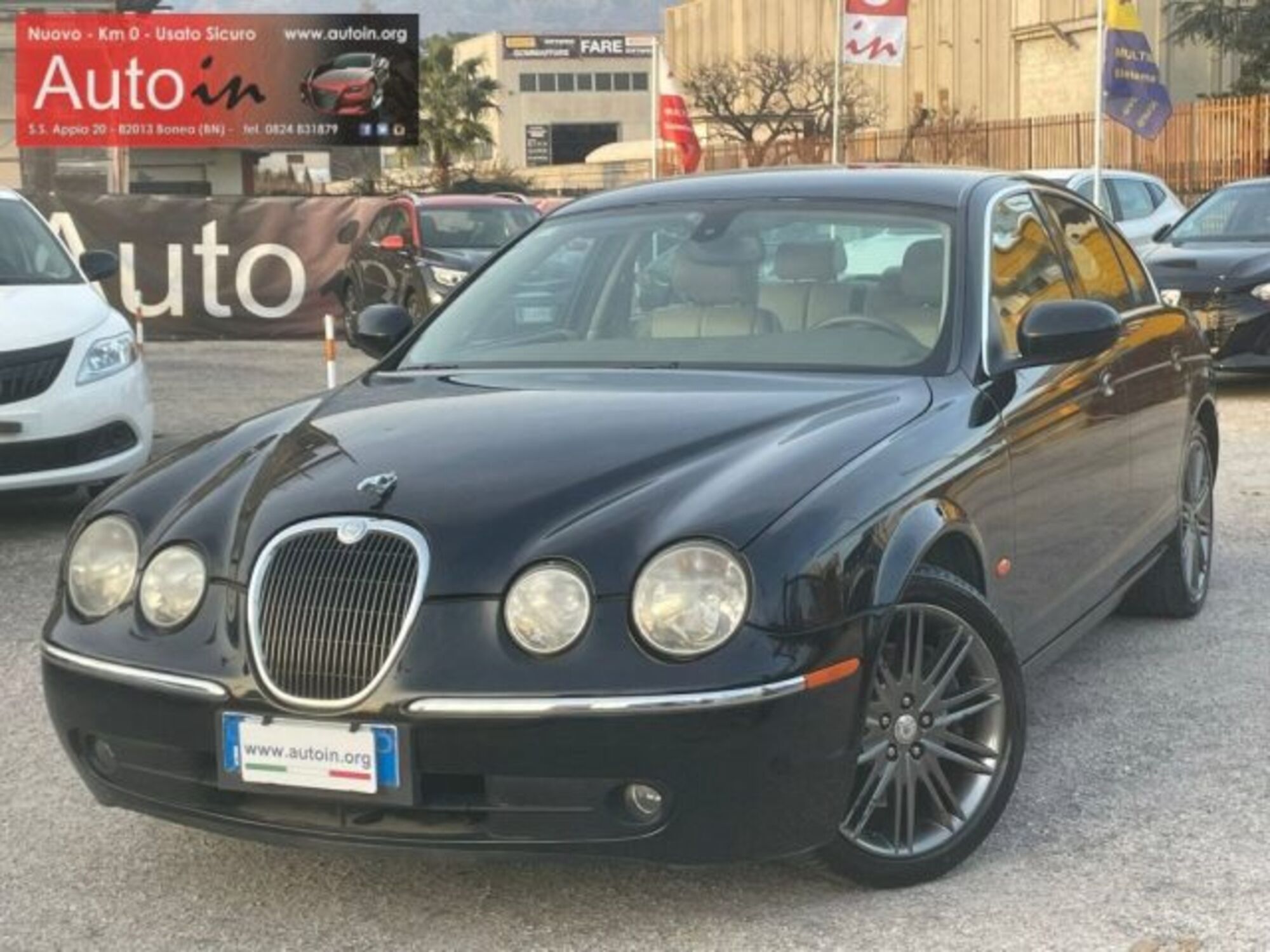 Jaguar S-Type (X207) 2.7 diesel V6 cat Exec. del 2006 usata a Bonea