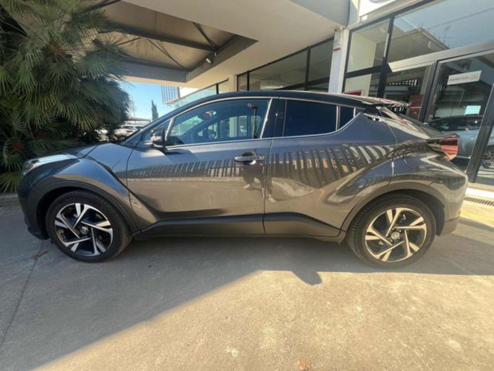 Toyota Toyota C-HR usata a Sassari (4)