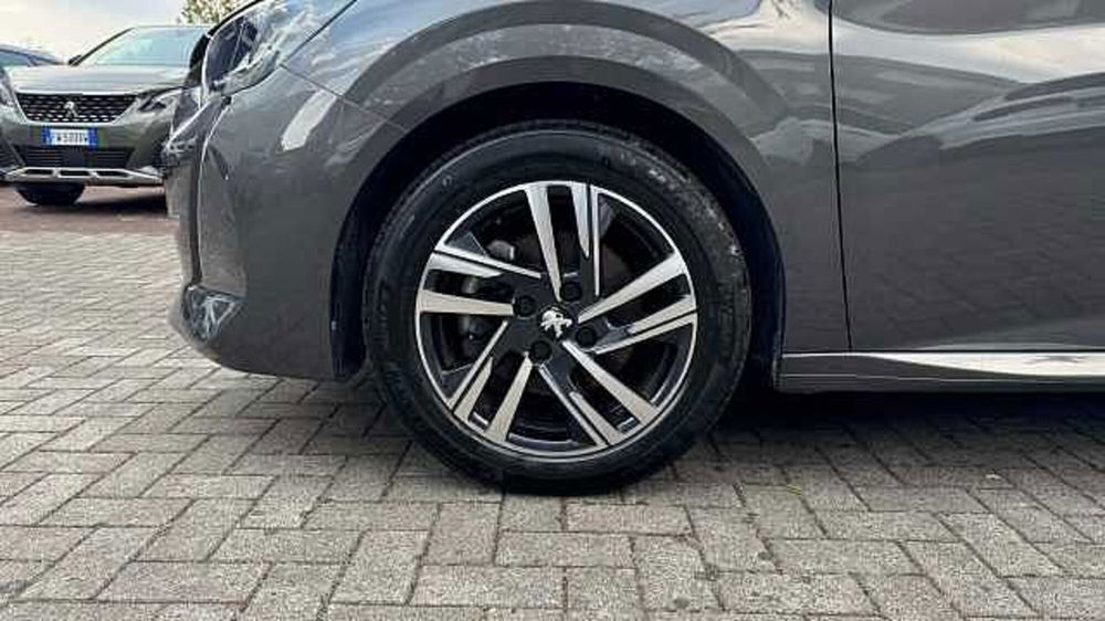 Peugeot 208 usata a Milano (8)