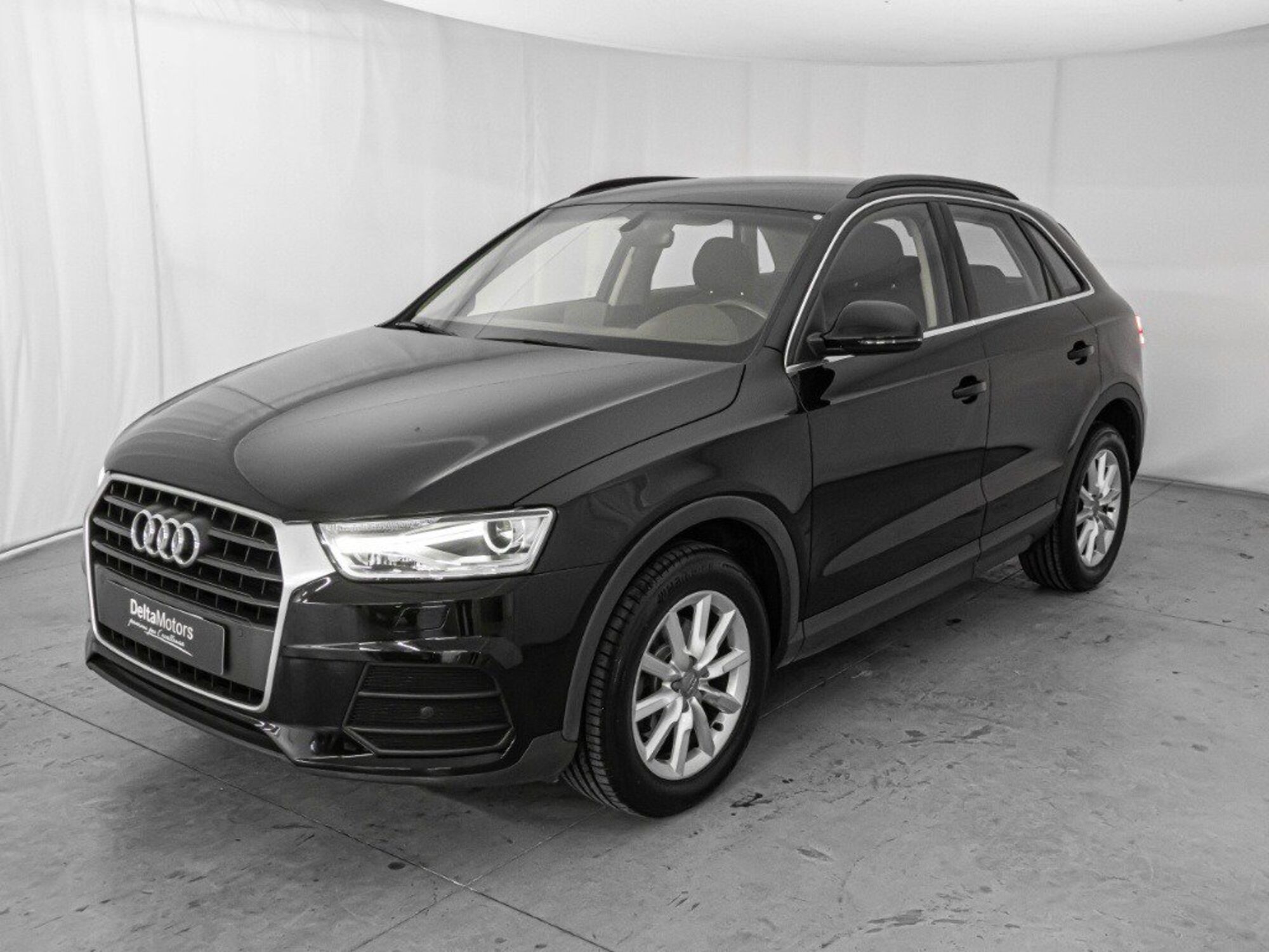 Audi Q3 35 2.0 tdi Business Advanced s-tronic del 2018 usata a Montecosaro